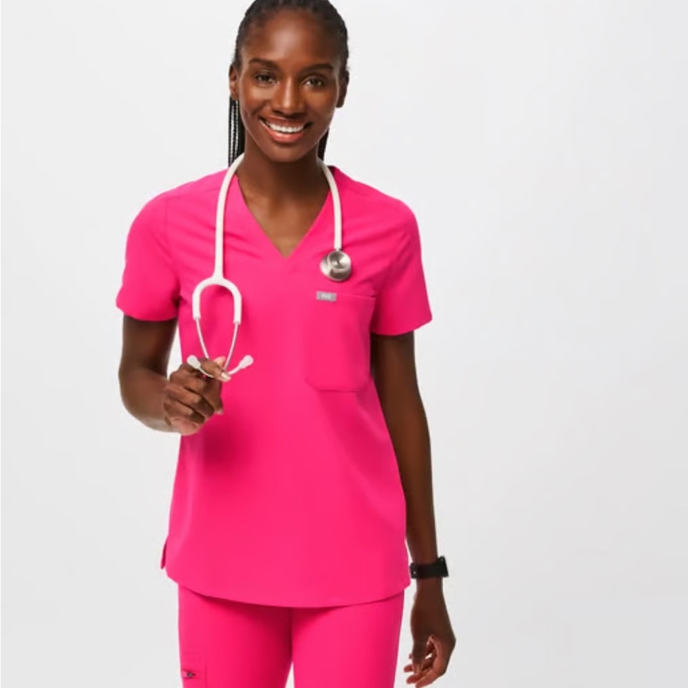 Figs scrub set in shocking pink SOLD OUT ONLINE